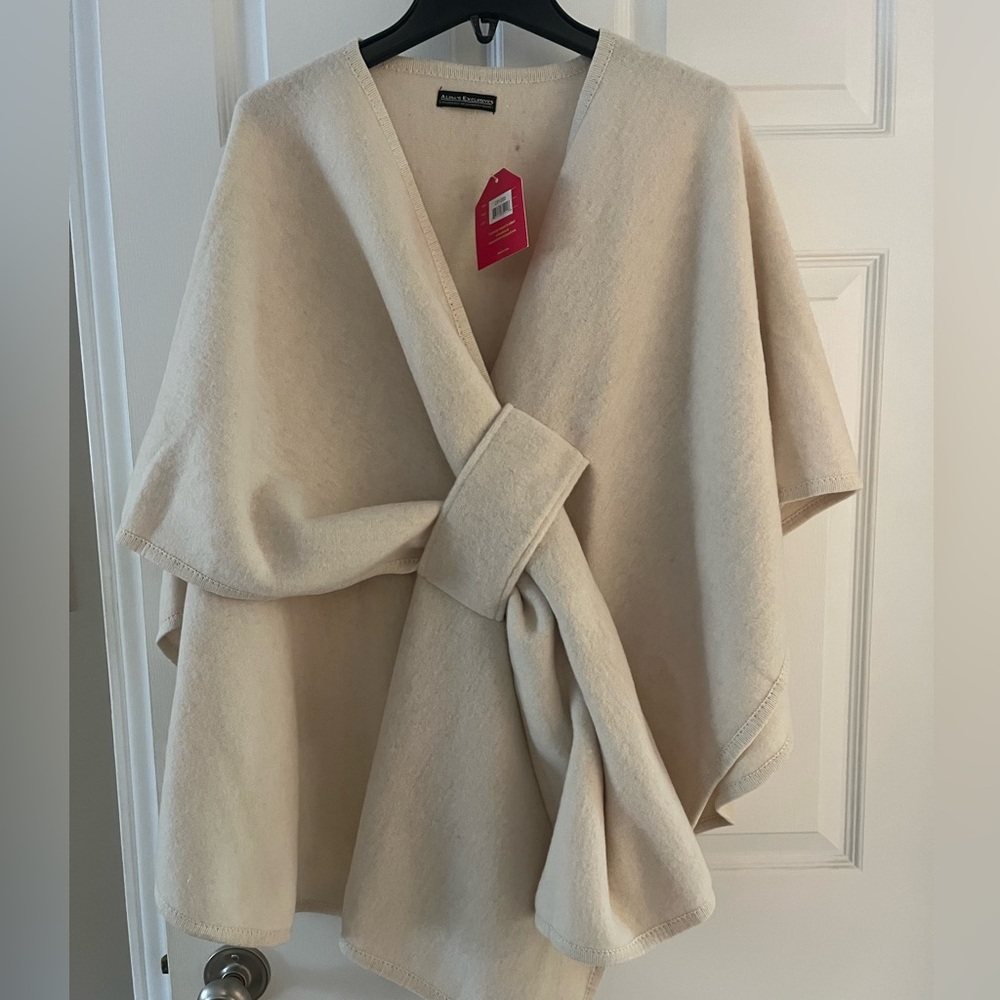 Women’s Cozy Wrap